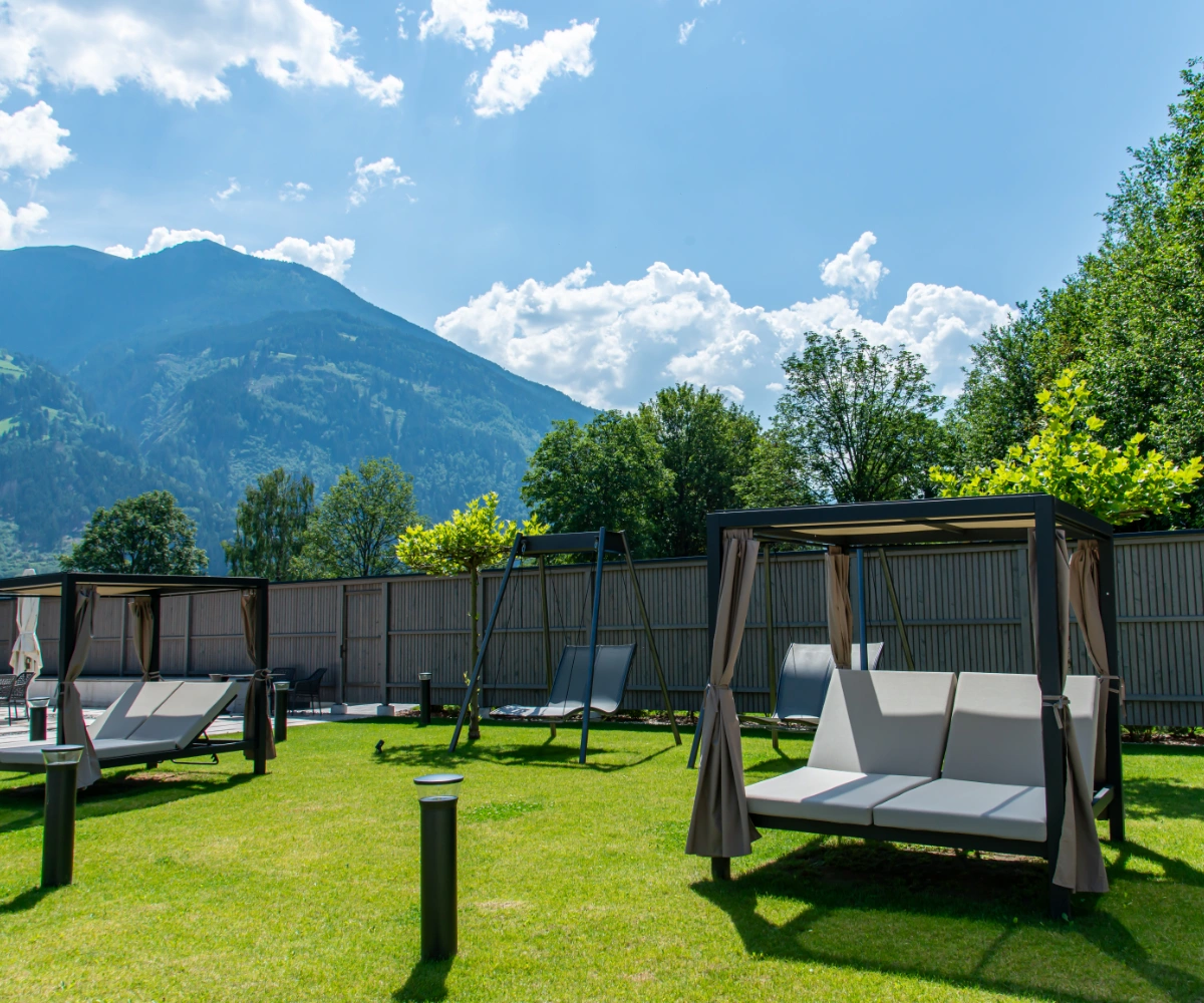 Sunbathing Area at Therme Zillertal