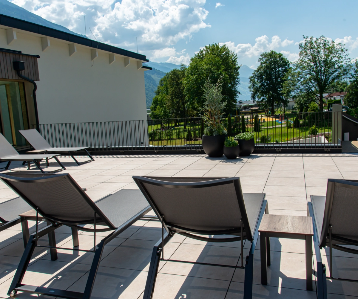 Rooftop sun terrace Therme Zillertal