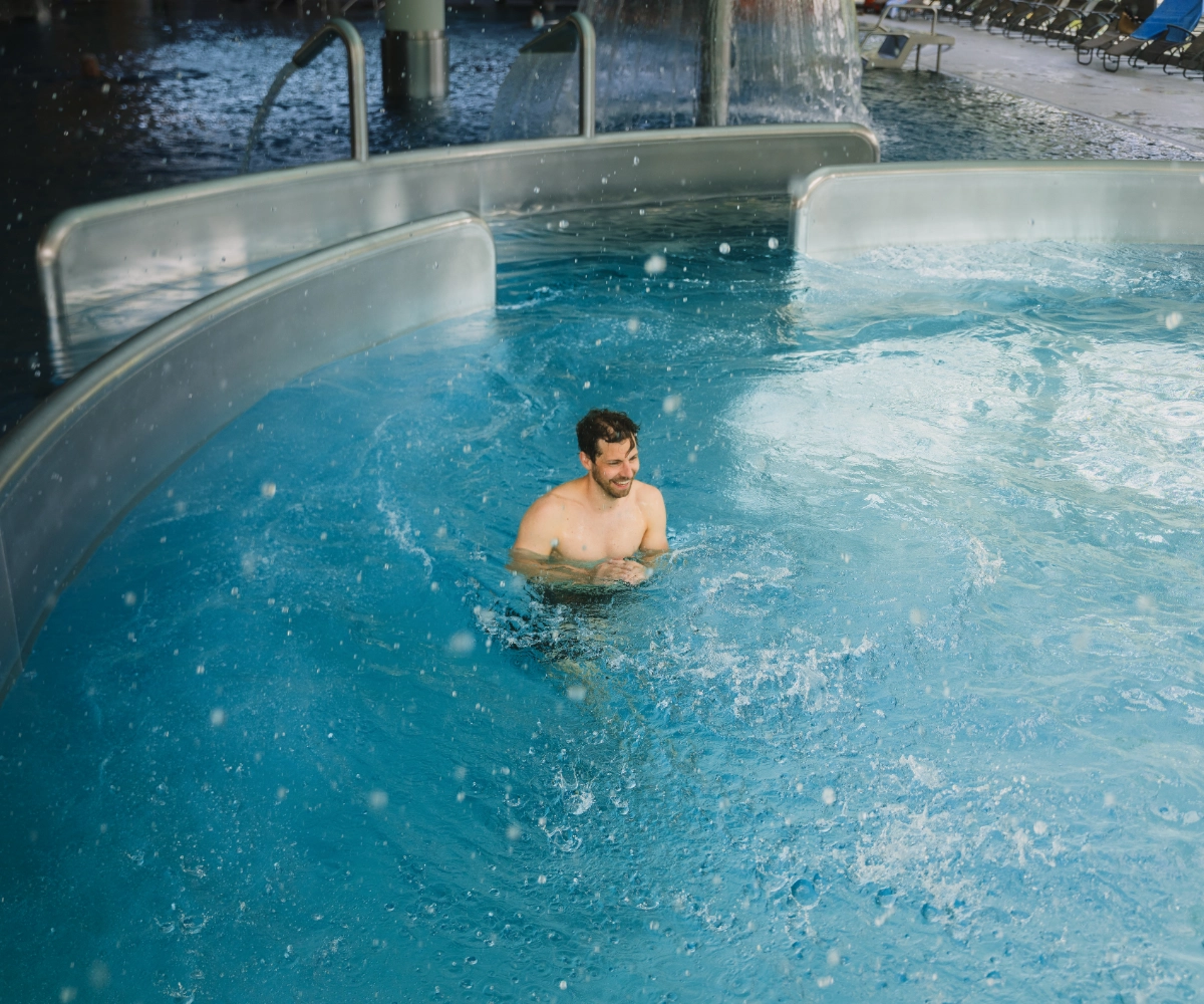 Wildwasserbecken Therme Zillertal